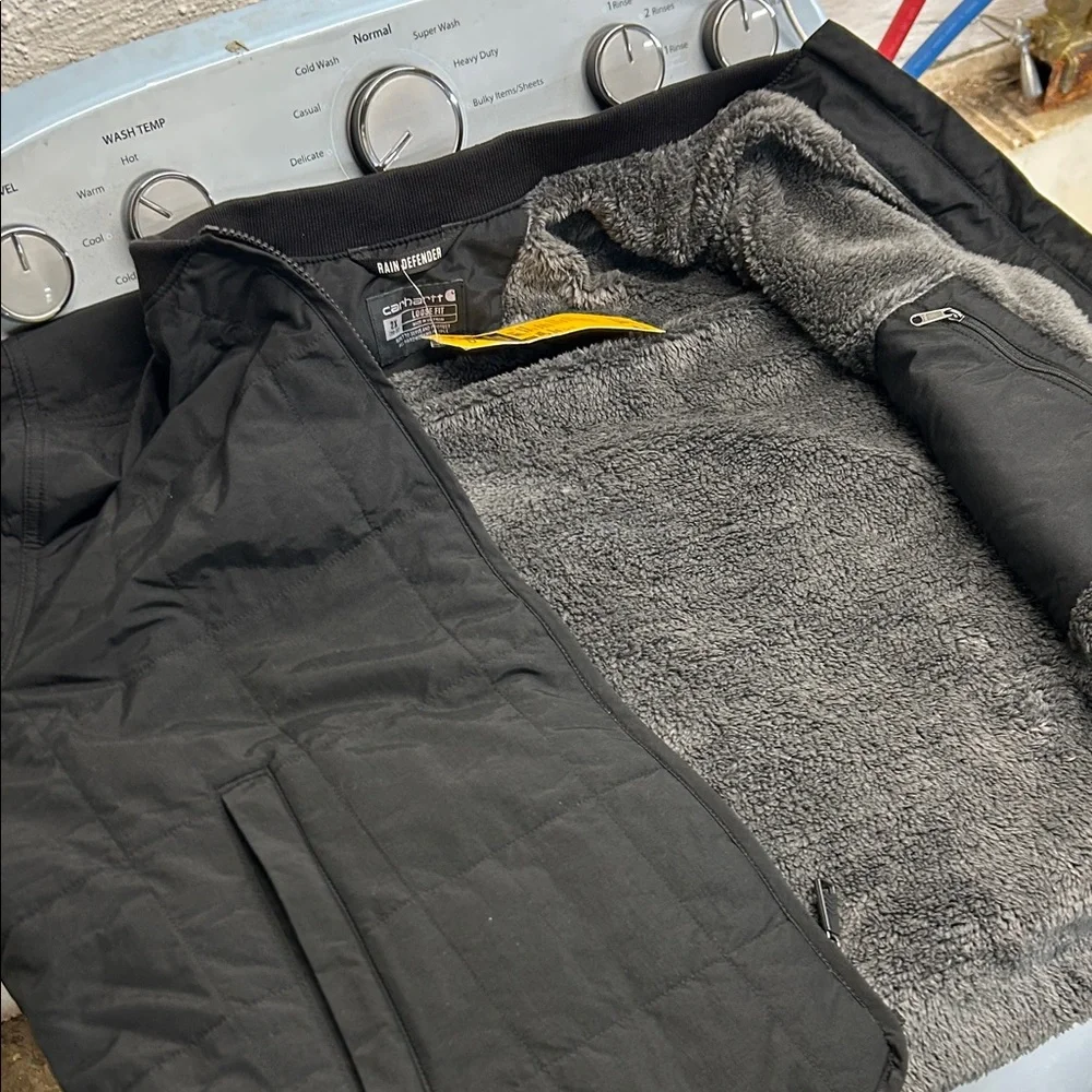 Carhartt Women's Black Bomber Jacket with Fleece Lining - Picture 7 of 7